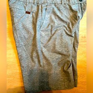 Men’s Teal Greg Norman size 32 golf shorts